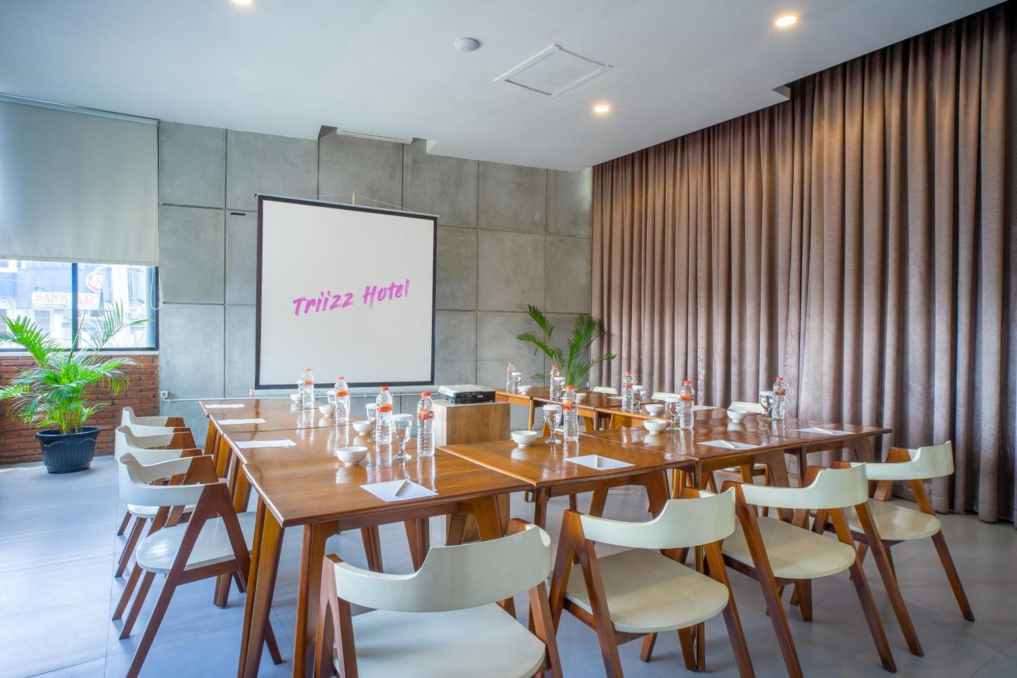 Hotel Triizz Semarang