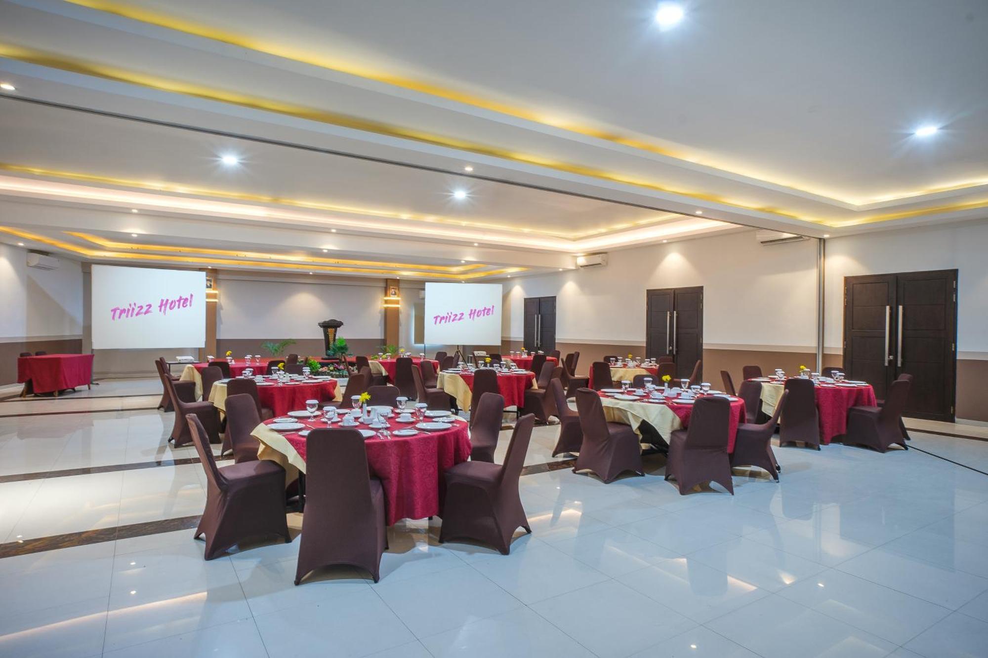 Triizz Hotel Semarang